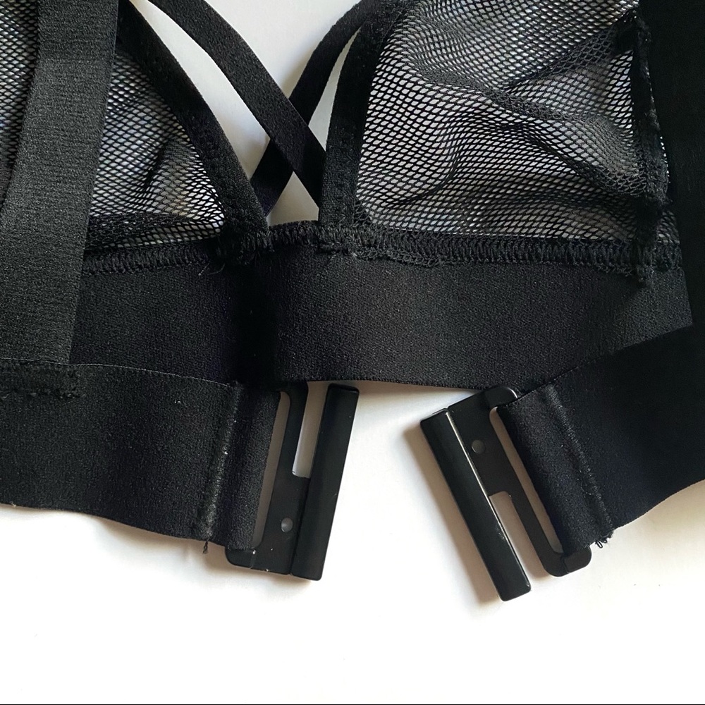 Missguided Black Mesh Triangle Bra - Picture 3 of 5